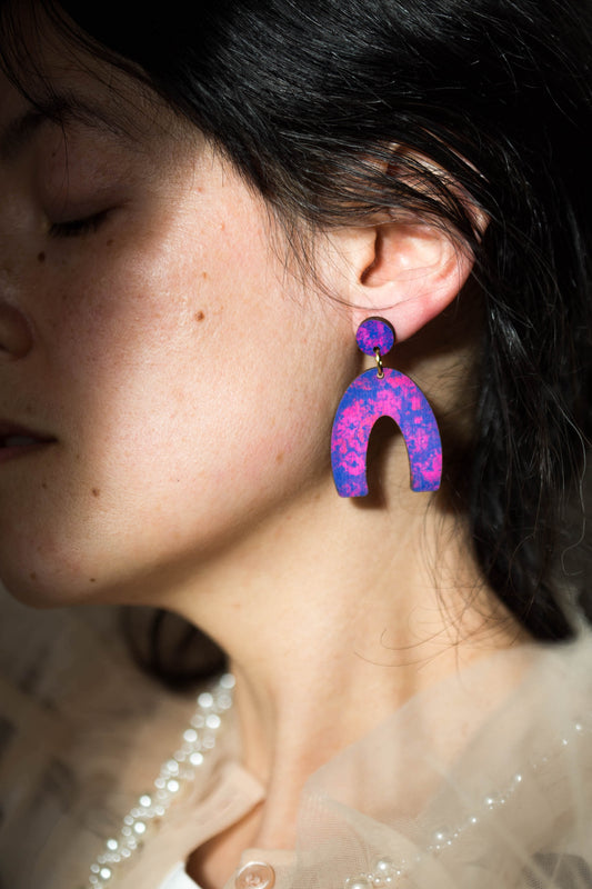 SECONDS: Dappled Arch Earrings Indigo